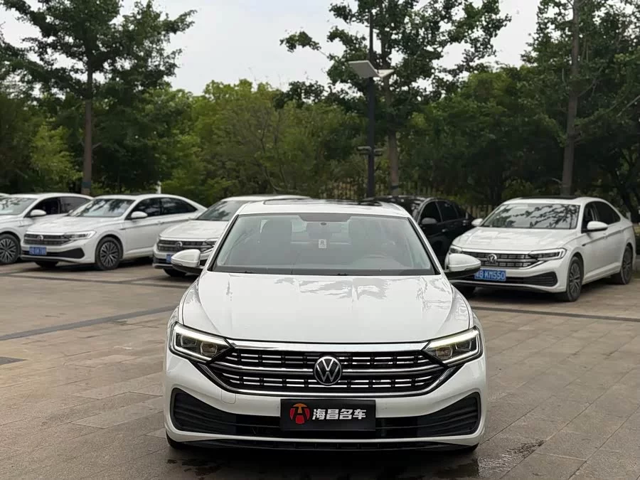 Volkswagen Sagitar