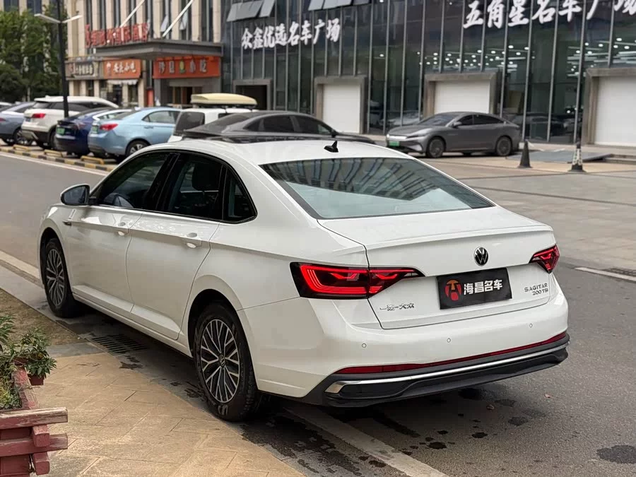 Volkswagen Sagitar