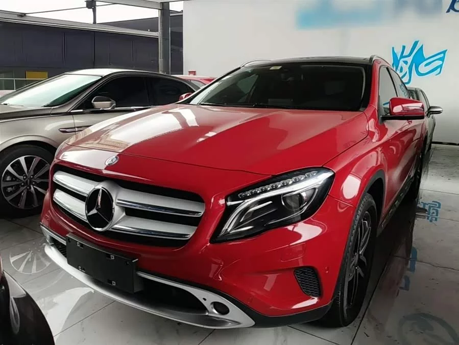 Mercedes Benz GLA
