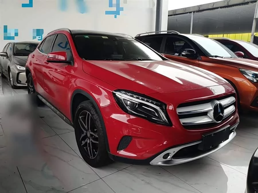 Mercedes Benz GLA