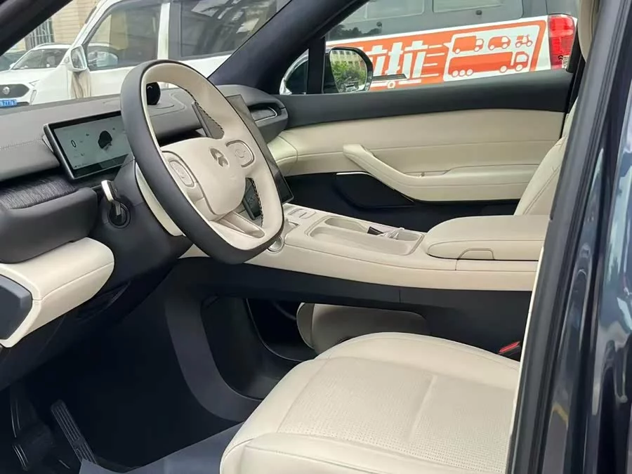 NIO ES6