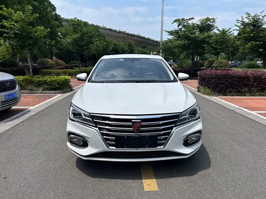 Roewe i5