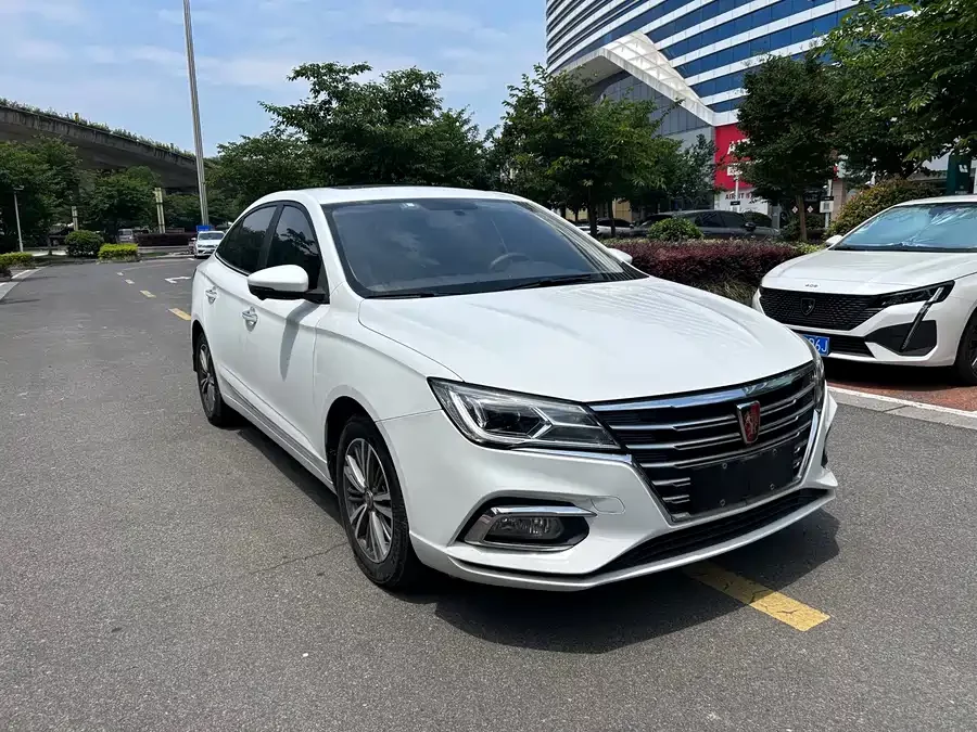 Roewe i5