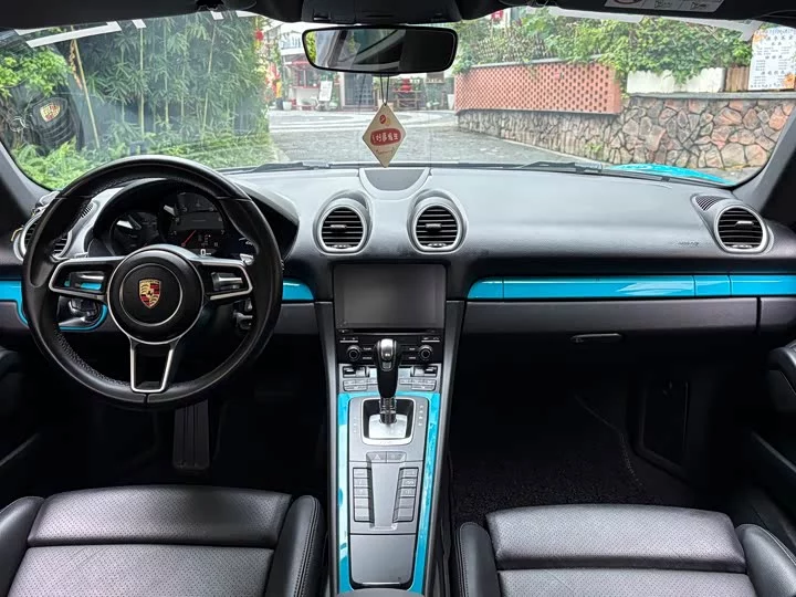 Porsche 718