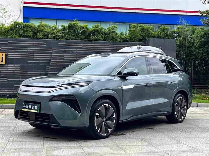 BYD Tang L