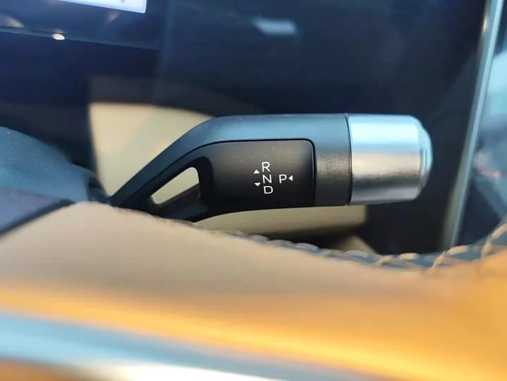 Geely Galaxy L7