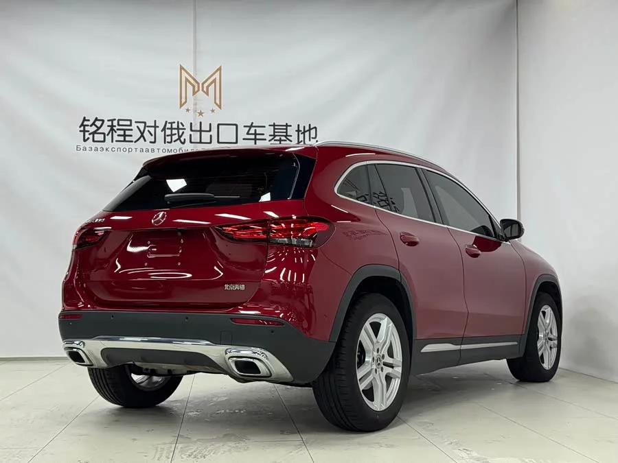 Mercedes Benz GLA