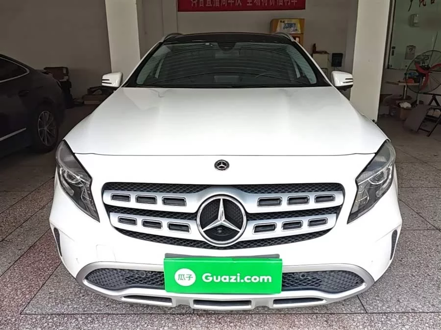 Mercedes Benz GLA