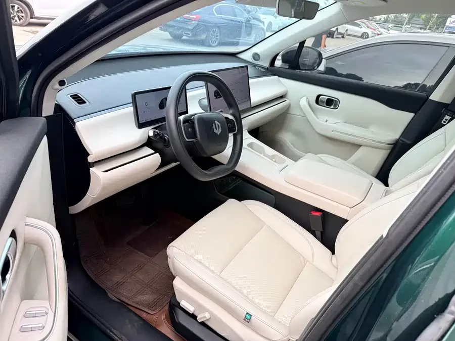 Leapmotor C16