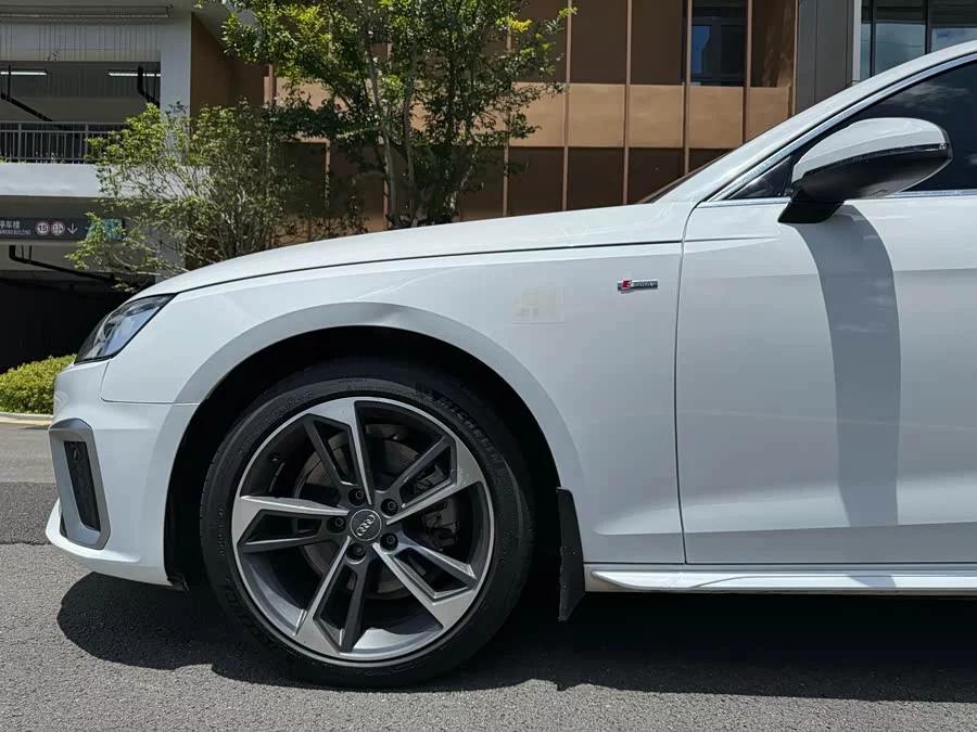 Audi A4L