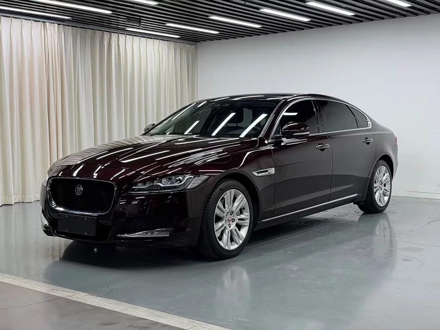 Jaguar XFL