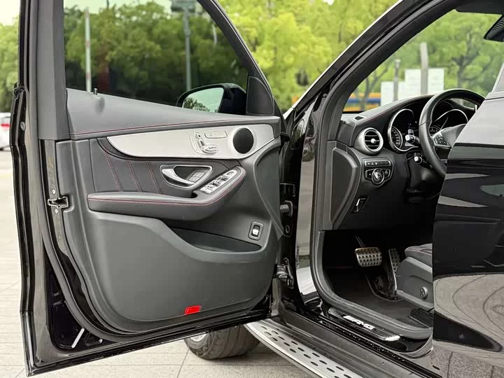 Mercedes-Benz GLC AMG
