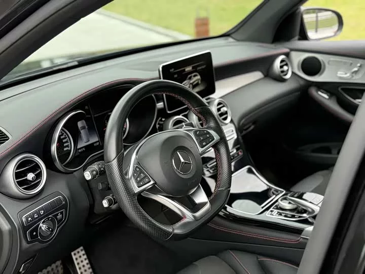 Mercedes-Benz GLC AMG