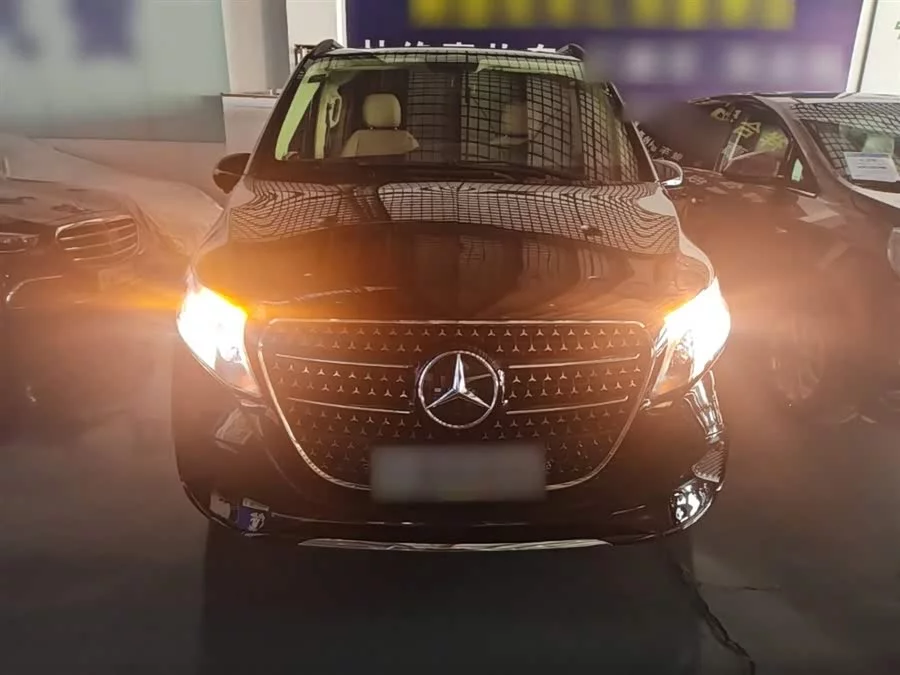 Mercedes Benz Vito