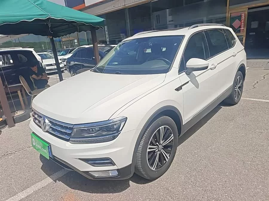 Volkswagen Tiguan L