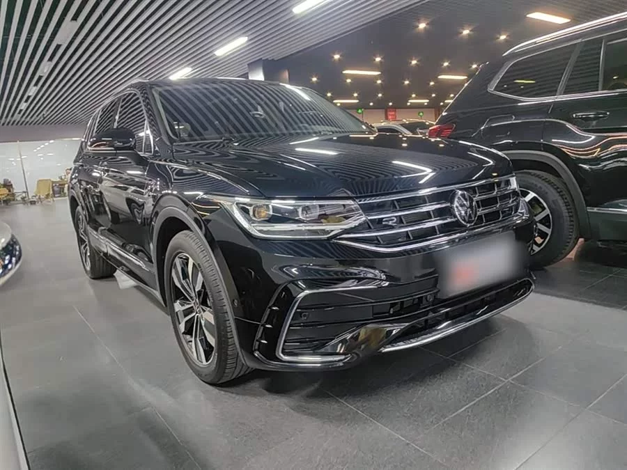 Volkswagen Tiguan L