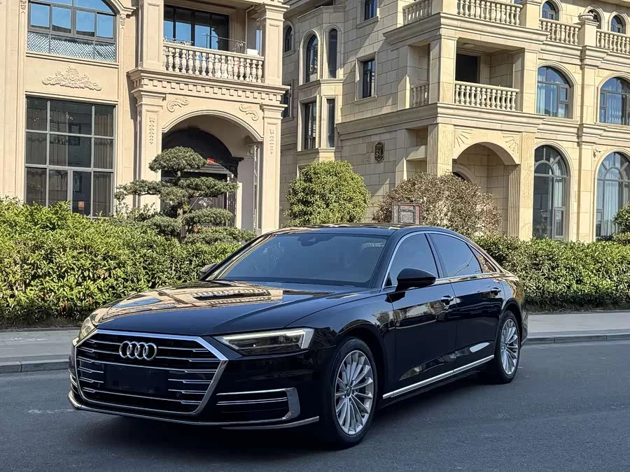 Audi A8