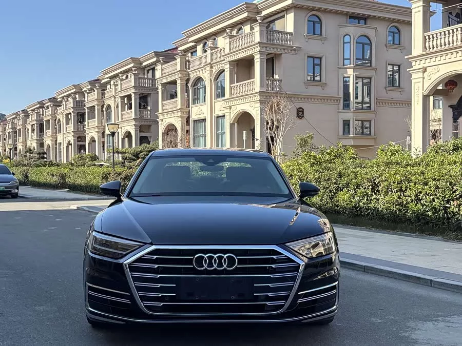 Audi A8
