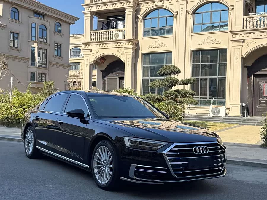 Audi A8