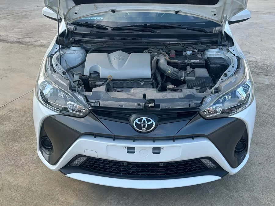 Toyota YARiS L