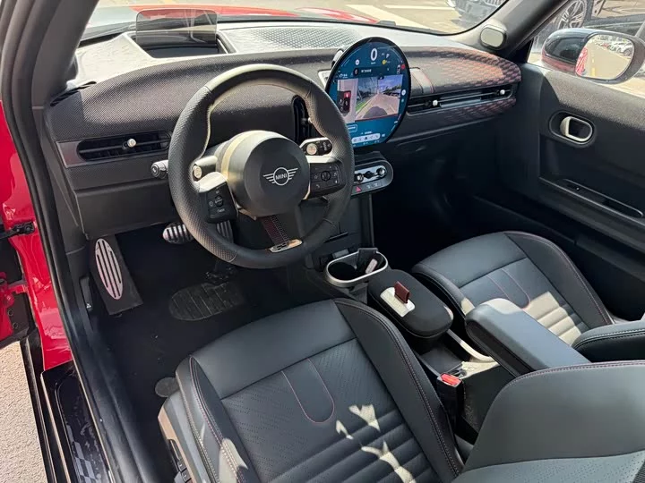 MINI JCW