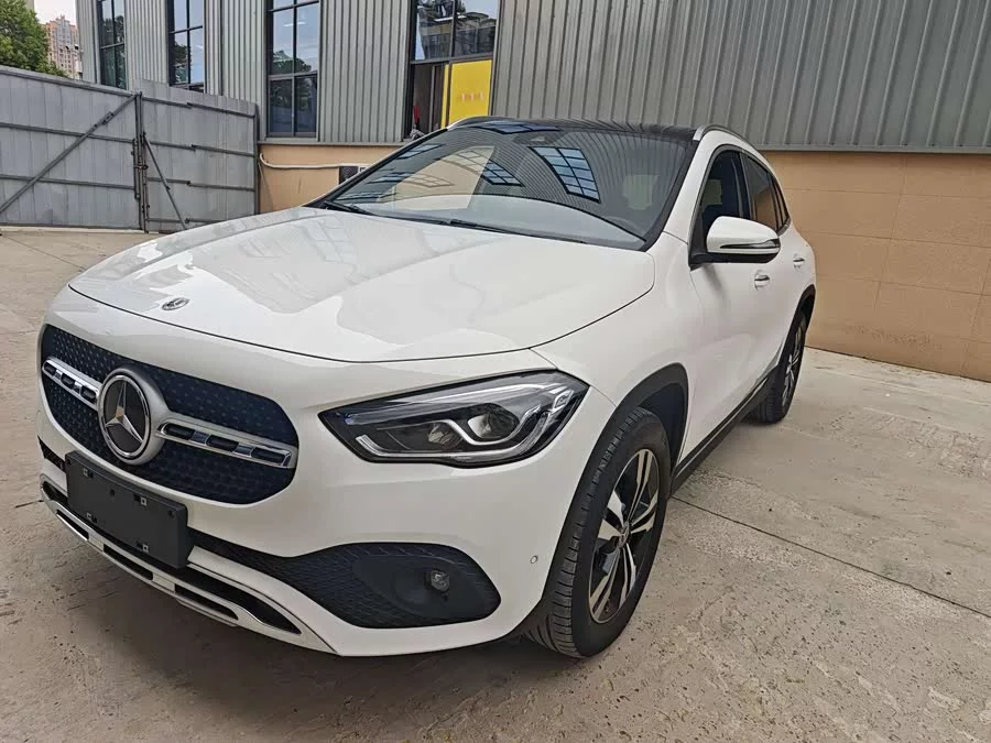 Mercedes Benz GLA