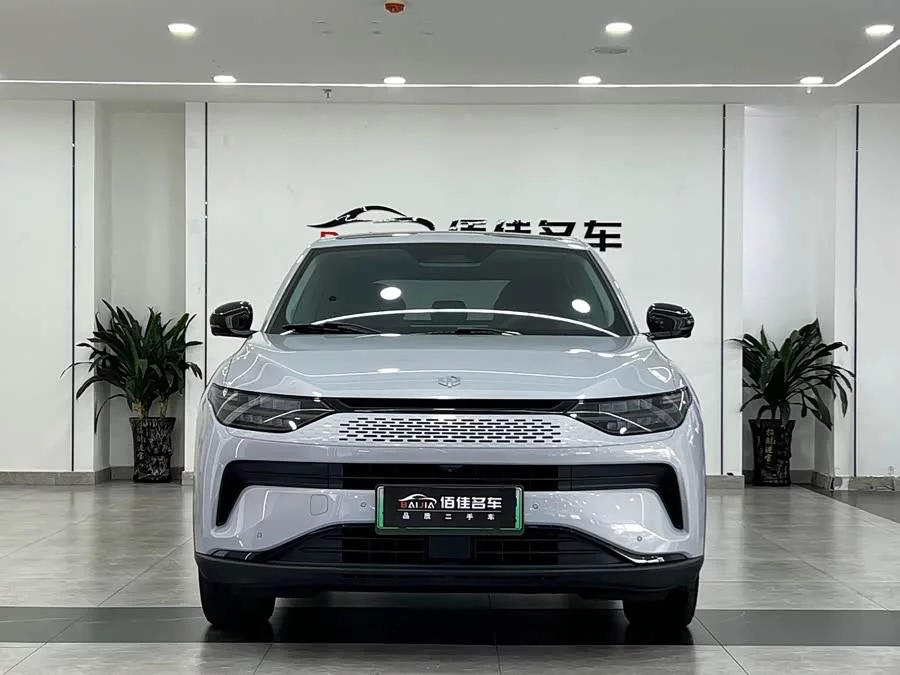 Leapmotor C11