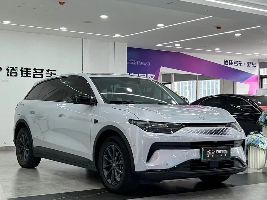 Leapmotor C11