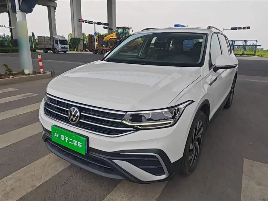 Volkswagen Tiguan L