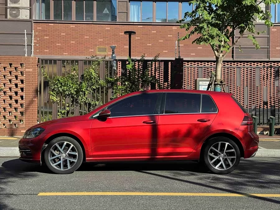 Volkswagen golf