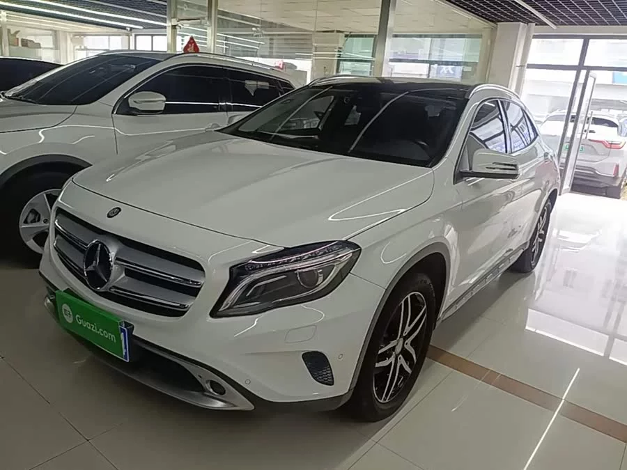 Mercedes Benz GLA