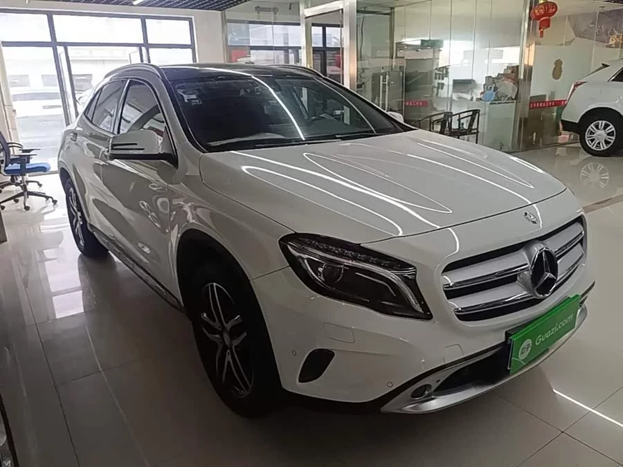 Mercedes Benz GLA