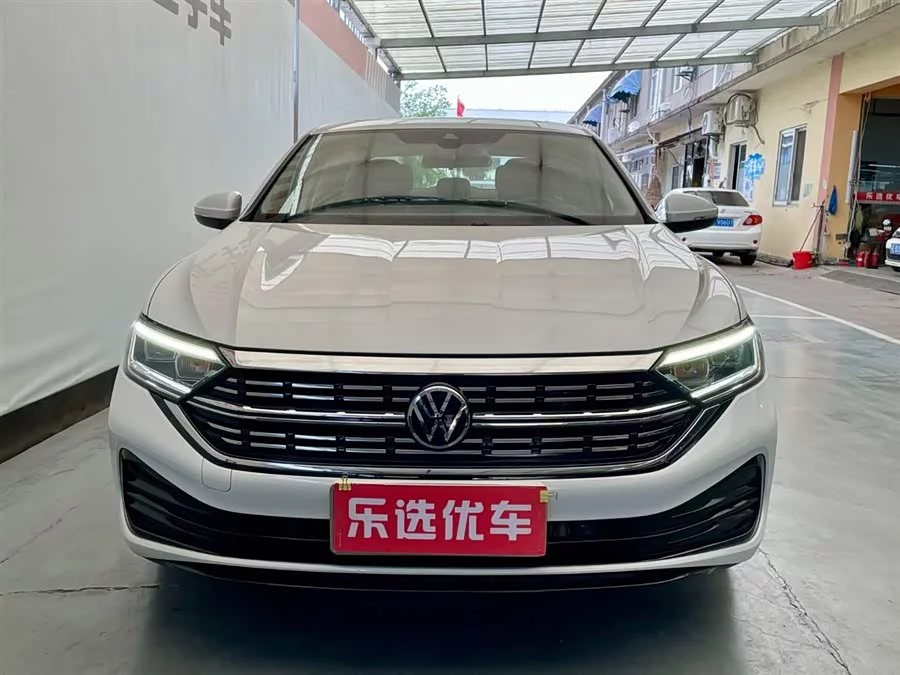 Volkswagen Sagitar