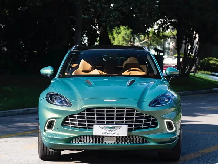 Aston Martin DBX