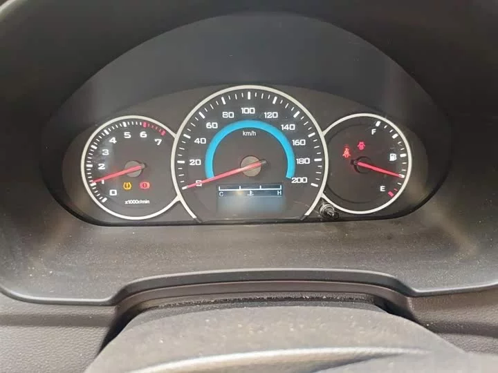 Wuling Hongguang V