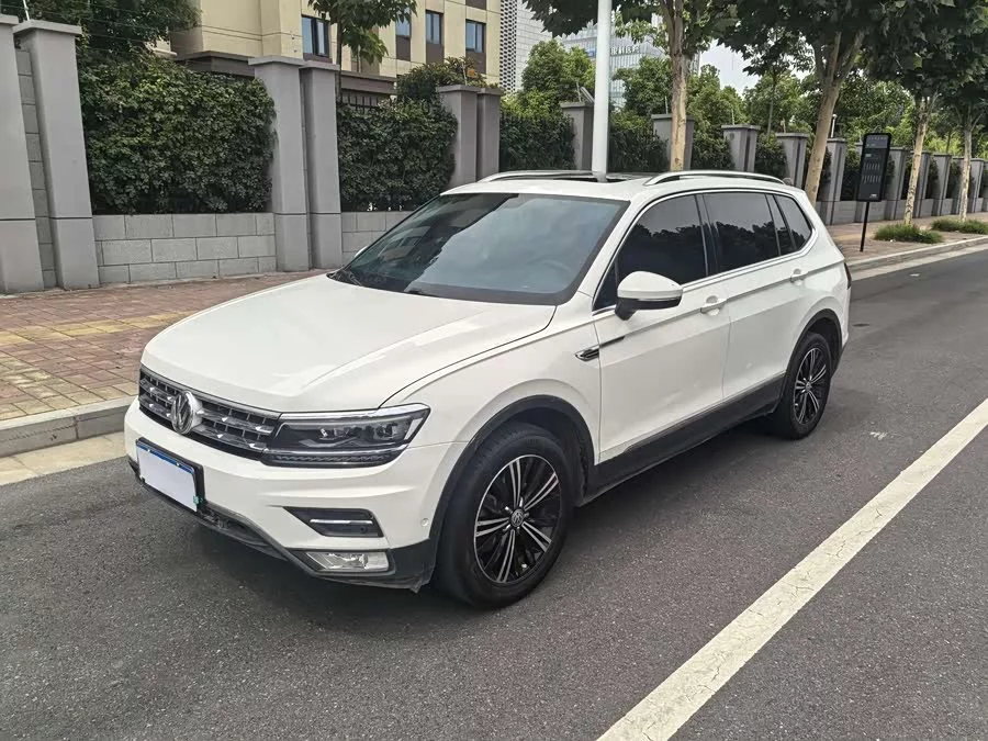 Volkswagen Tiguan L