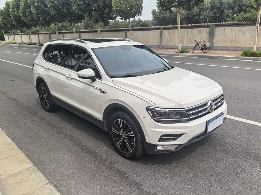 Volkswagen Tiguan L