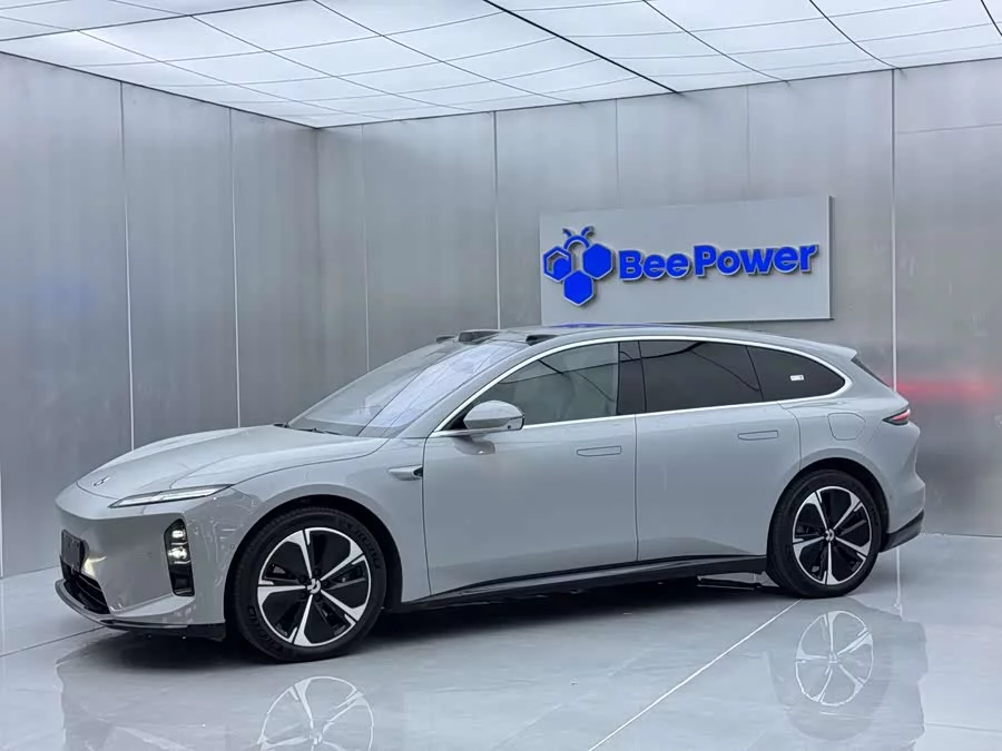NIO ET5T