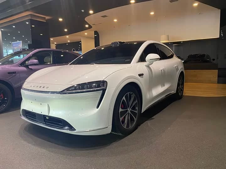 Luxeed R7