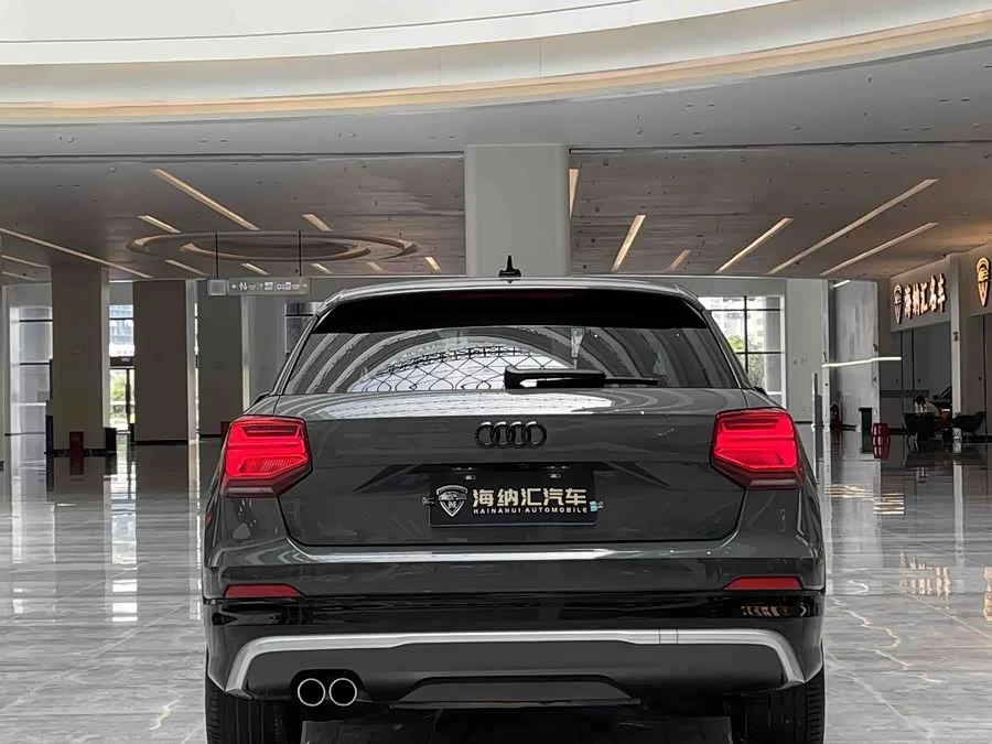 Audi Q2L