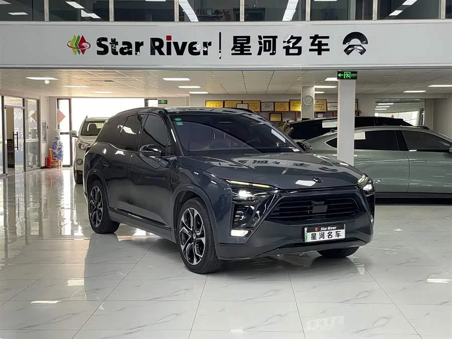 NIO ES8
