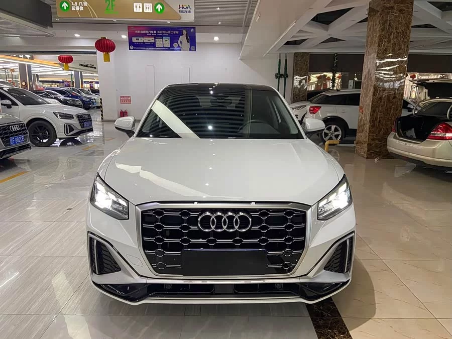 Audi Q2L