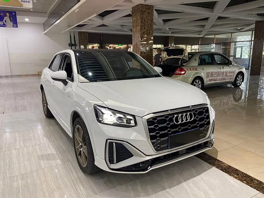 Audi Q2L
