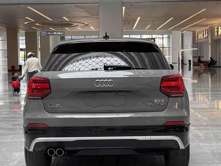 Audi Q2L