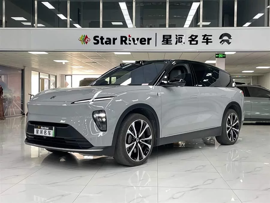 NIO ES8