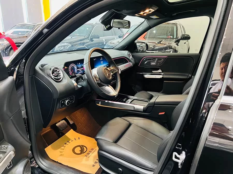 Mercedes Benz GLB