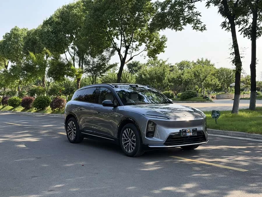 NIO ES6