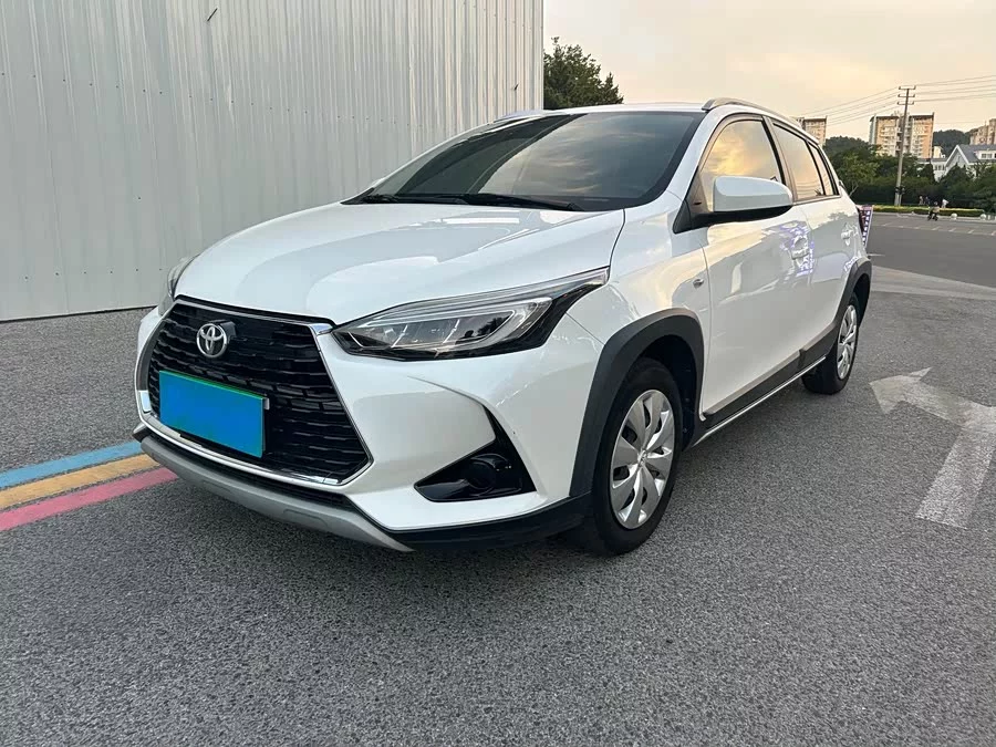 Toyota YARiS L