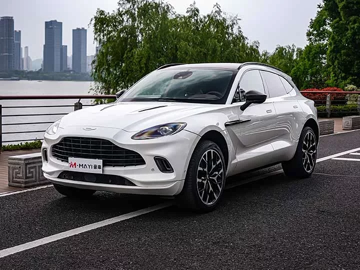 Aston Martin DBX