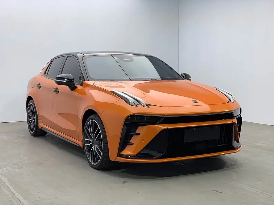 Lynk & Co 03